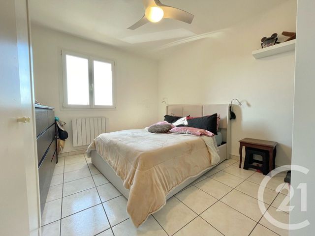 Afficher la photo en grand Appartement T4 à vendre - 4 pièces - 79.09 m2 - LUNEL - 34 - LANGUEDOC-ROUSSILLON - Century 21 Pays De Lunel