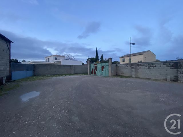 parking à louer - 60.0 m2 - GALLARGUES LE MONTUEUX - 30 - LANGUEDOC-ROUSSILLON - Century 21 Pays De Lunel