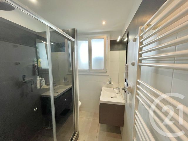 Appartement T4 à vendre - 4 pièces - 78.69 m2 - LUNEL - 34 - LANGUEDOC-ROUSSILLON - Century 21 Pays De Lunel