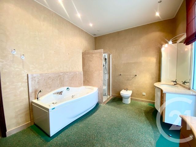 maison à vendre - 12 pièces - 229.37 m2 - LUNEL - 34 - LANGUEDOC-ROUSSILLON - Century 21 Pays De Lunel