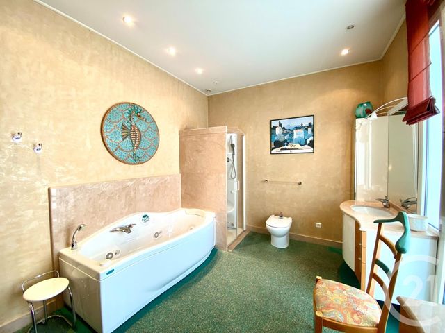 maison à vendre - 12 pièces - 229.37 m2 - LUNEL - 34 - LANGUEDOC-ROUSSILLON - Century 21 Pays De Lunel