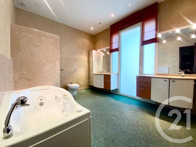 maison à vendre - 12 pièces - 229.37 m2 - LUNEL - 34 - LANGUEDOC-ROUSSILLON - Century 21 Pays De Lunel