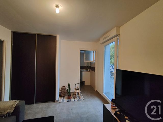 Appartement F3 à louer - 3 pièces - 65.06 m2 - LUNEL - 34 - LANGUEDOC-ROUSSILLON - Century 21 Pays De Lunel