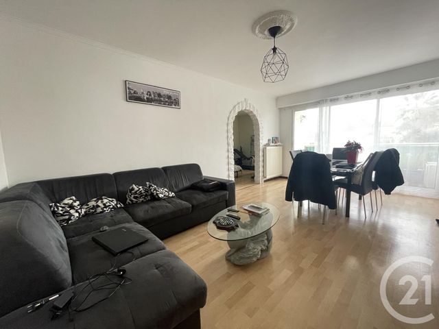 Appartement F3 à louer - 3 pièces - 76.09 m2 - LUNEL - 34 - LANGUEDOC-ROUSSILLON - Century 21 Pays De Lunel