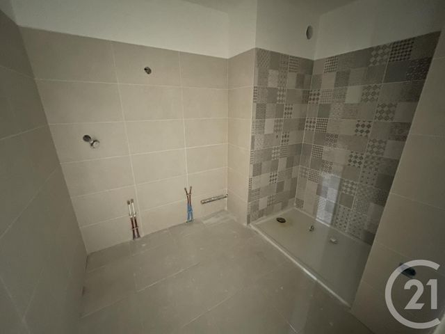 Appartement F3 à vendre - 3 pièces - 65.24 m2 - LUNEL - 34 - LANGUEDOC-ROUSSILLON - Century 21 Pays De Lunel