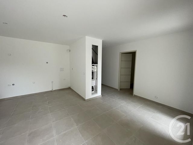 Afficher la photo en grand Appartement F3 à vendre - 3 pièces - 64.64 m2 - LUNEL - 34 - LANGUEDOC-ROUSSILLON - Century 21 Pays De Lunel