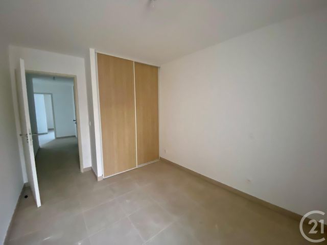 Appartement F3 à vendre - 3 pièces - 67.68 m2 - LUNEL - 34 - LANGUEDOC-ROUSSILLON - Century 21 Pays De Lunel