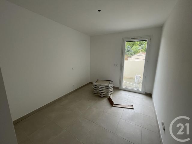 Afficher la photo en grand Appartement F3 à vendre - 3 pièces - 68.88 m2 - LUNEL - 34 - LANGUEDOC-ROUSSILLON - Century 21 Pays De Lunel