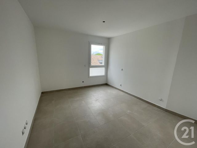 Afficher la photo en grand Appartement F3 à vendre - 3 pièces - 68.88 m2 - LUNEL - 34 - LANGUEDOC-ROUSSILLON - Century 21 Pays De Lunel
