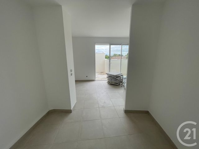 Afficher la photo en grand Appartement F3 à vendre - 3 pièces - 68.88 m2 - LUNEL - 34 - LANGUEDOC-ROUSSILLON - Century 21 Pays De Lunel