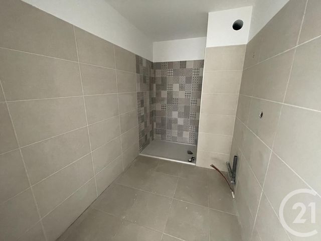 Afficher la photo en grand Appartement F3 à vendre - 3 pièces - 55.93 m2 - LUNEL - 34 - LANGUEDOC-ROUSSILLON - Century 21 Pays De Lunel