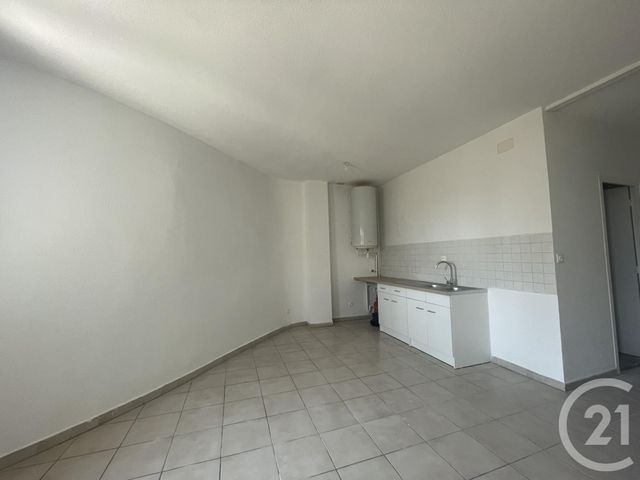 appartement à louer - 3 pièces - 75.14 m2 - LUNEL - 34 - LANGUEDOC-ROUSSILLON - Century 21 Pays De Lunel
