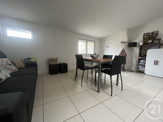 Appartement F2 à vendre - 3 pièces - 65.26 m2 - LUNEL - 34 - LANGUEDOC-ROUSSILLON - Century 21 Pays De Lunel