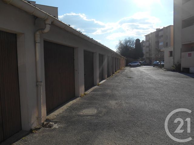 parking à louer - 15.0 m2 - LUNEL - 34 - LANGUEDOC-ROUSSILLON - Century 21 Pays De Lunel