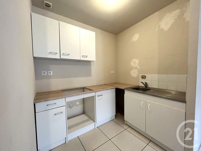 Appartement F2 à vendre - 2 pièces - 45.52 m2 - LUNEL - 34 - LANGUEDOC-ROUSSILLON - Century 21 Pays De Lunel