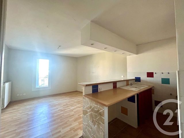 Appartement T2 à vendre - 2 pièces - 35.67 m2 - LUNEL - 34 - LANGUEDOC-ROUSSILLON - Century 21 Pays De Lunel