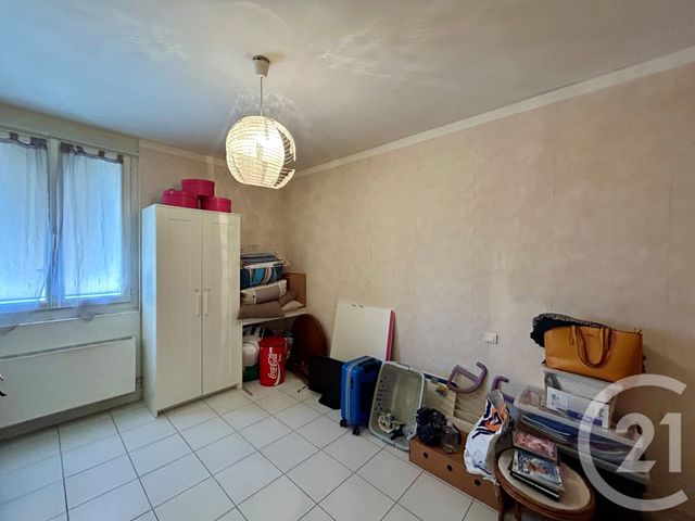Afficher la photo en grand Appartement F3 à vendre - 3 pièces - 76.59 m2 - LUNEL - 34 - LANGUEDOC-ROUSSILLON - Century 21 Pays De Lunel