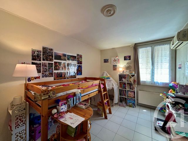 Afficher la photo en grand Appartement F3 à vendre - 3 pièces - 76.59 m2 - LUNEL - 34 - LANGUEDOC-ROUSSILLON - Century 21 Pays De Lunel