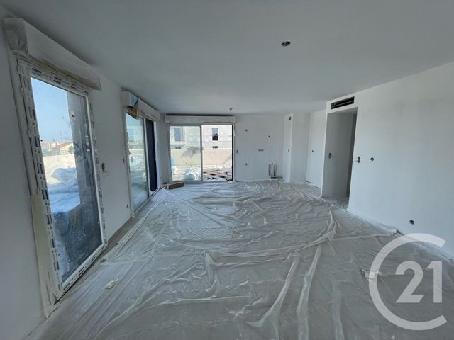 Afficher la photo en grand Appartement F3 à vendre - 3 pièces - 62.18 m2 - LUNEL - 34 - LANGUEDOC-ROUSSILLON - Century 21 Pays De Lunel