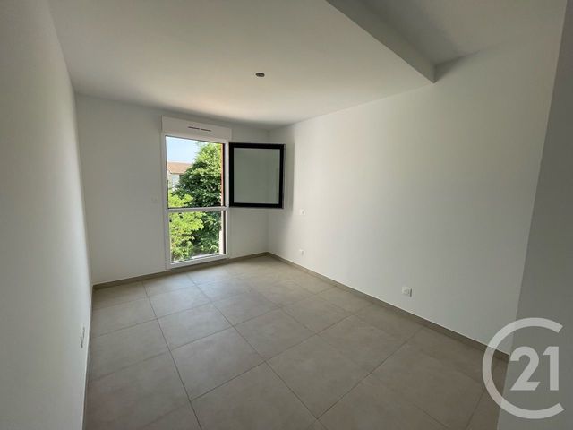 Afficher la photo en grand Appartement F3 à vendre - 3 pièces - 59.76 m2 - LUNEL - 34 - LANGUEDOC-ROUSSILLON - Century 21 Pays De Lunel