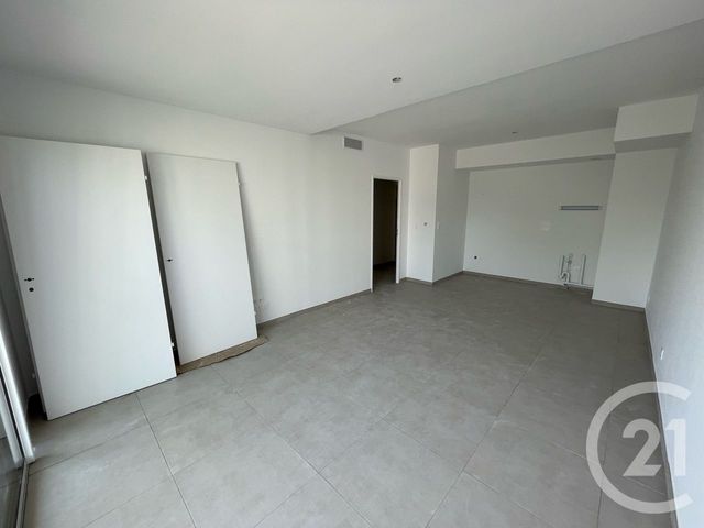 Afficher la photo en grand Appartement F3 à vendre - 3 pièces - 59.76 m2 - LUNEL - 34 - LANGUEDOC-ROUSSILLON - Century 21 Pays De Lunel