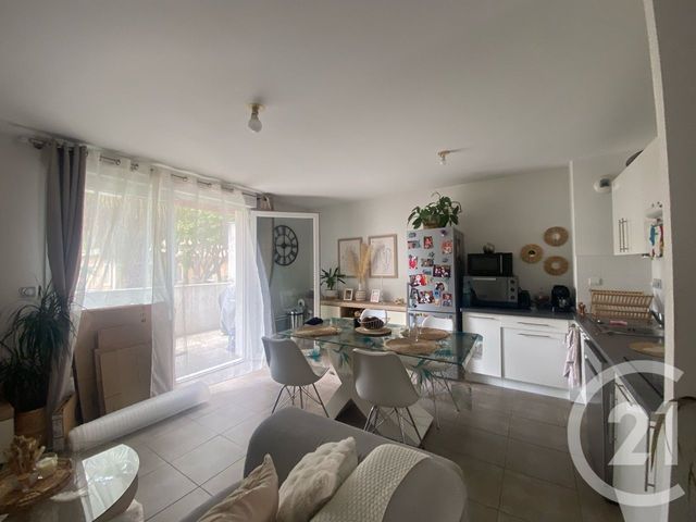 Appartement F3 à vendre - 3 pièces - 57.01 m2 - LUNEL - 34 - LANGUEDOC-ROUSSILLON - Century 21 Pays De Lunel