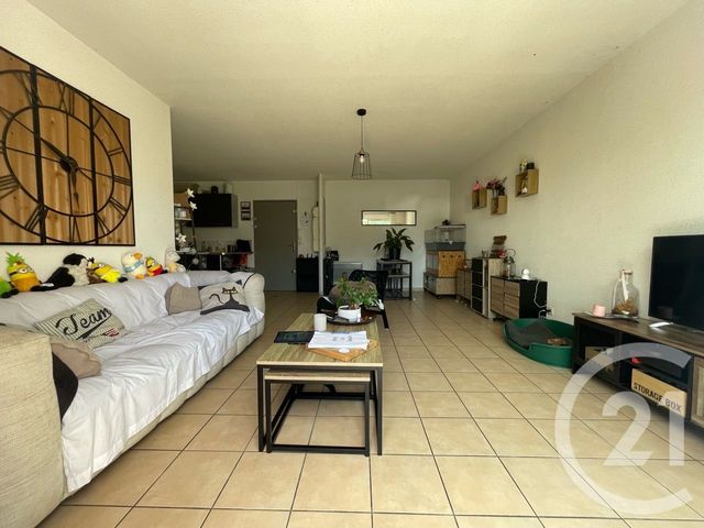 Appartement T3 à vendre - 3 pièces - 65.56 m2 - LUNEL - 34 - LANGUEDOC-ROUSSILLON - Century 21 Pays De Lunel