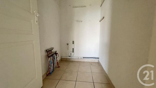 Appartement T3 à vendre - 3 pièces - 65.56 m2 - LUNEL - 34 - LANGUEDOC-ROUSSILLON - Century 21 Pays De Lunel