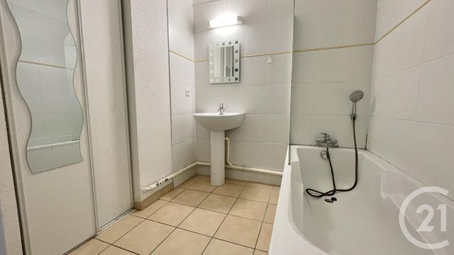 Appartement T3 à vendre - 3 pièces - 65.56 m2 - LUNEL - 34 - LANGUEDOC-ROUSSILLON - Century 21 Pays De Lunel