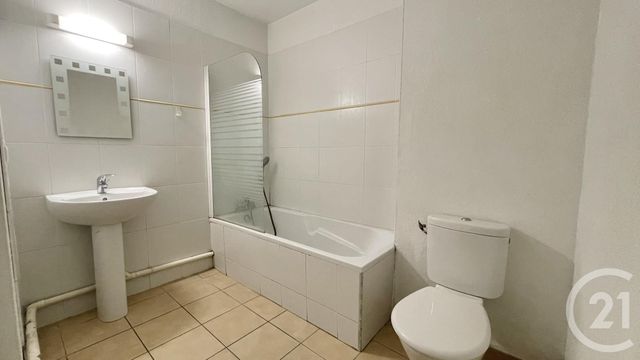 Appartement T3 à vendre - 3 pièces - 65.56 m2 - LUNEL - 34 - LANGUEDOC-ROUSSILLON - Century 21 Pays De Lunel