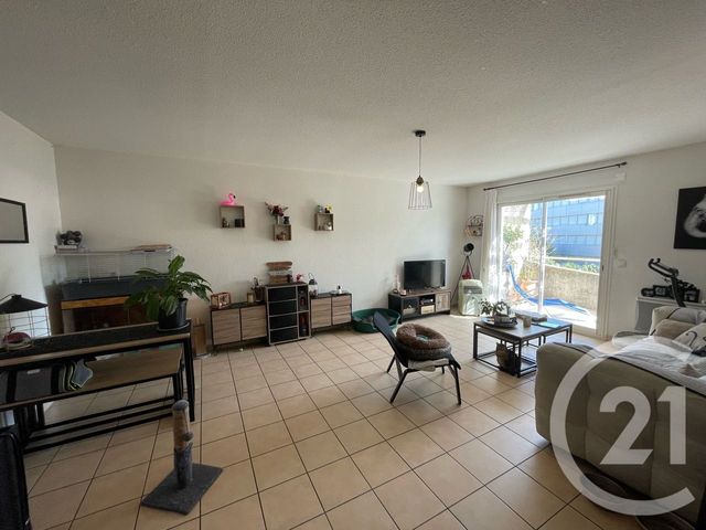 Appartement T3 à vendre - 3 pièces - 65.56 m2 - LUNEL - 34 - LANGUEDOC-ROUSSILLON - Century 21 Pays De Lunel