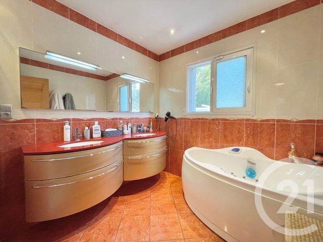 maison à vendre - 5 pièces - 168.12 m2 - LUNEL - 34 - LANGUEDOC-ROUSSILLON - Century 21 Pays De Lunel