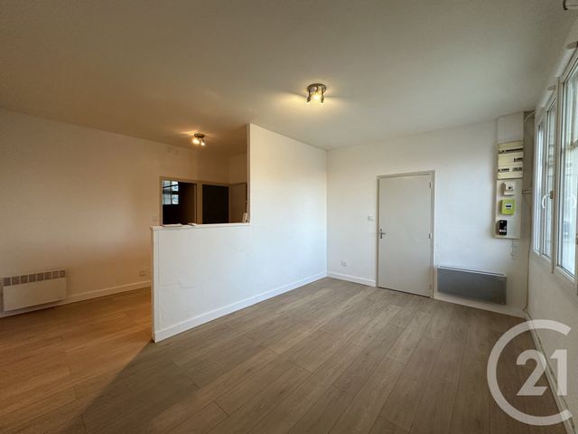Appartement F3 à louer - 3 pièces - 47.09 m2 - CODOGNAN - 30 - LANGUEDOC-ROUSSILLON - Century 21 Pays De Lunel