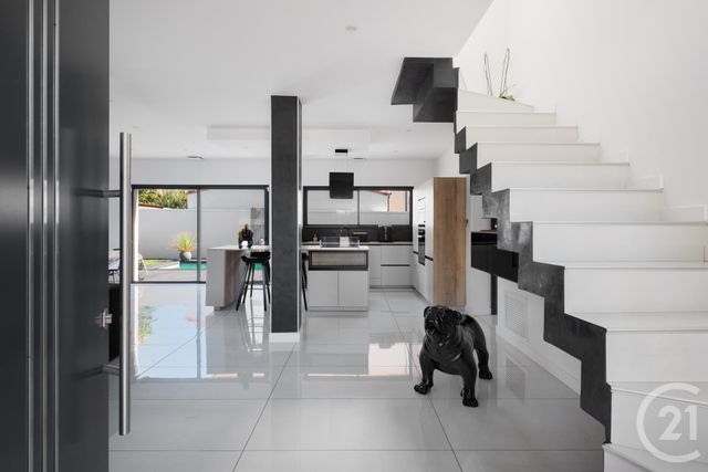 maison à vendre - 5 pièces - 137.46 m2 - LUNEL - 34 - LANGUEDOC-ROUSSILLON - Century 21 Pays De Lunel