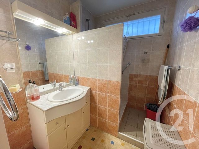 Appartement T3 à vendre - 3 pièces - 70.34 m2 - LUNEL - 34 - LANGUEDOC-ROUSSILLON - Century 21 Pays De Lunel