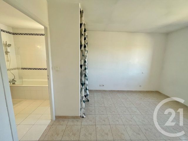 Appartement T2 à vendre - 2 pièces - 46.66 m2 - MARSILLARGUES - 34 - LANGUEDOC-ROUSSILLON - Century 21 Pays De Lunel