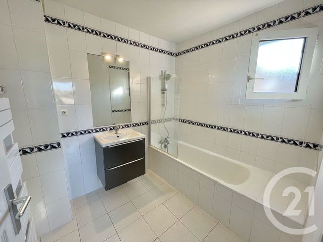 Appartement T2 à vendre - 2 pièces - 46.66 m2 - MARSILLARGUES - 34 - LANGUEDOC-ROUSSILLON - Century 21 Pays De Lunel