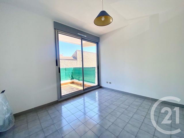 Appartement F3 à vendre - 3 pièces - 53.11 m2 - LUNEL - 34 - LANGUEDOC-ROUSSILLON - Century 21 Pays De Lunel