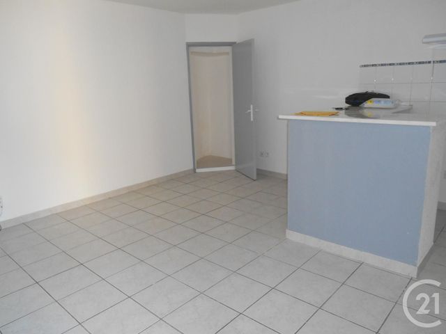 Appartement F2 à louer - 2 pièces - 41.68 m2 - UCHAUD - 30 - LANGUEDOC-ROUSSILLON - Century 21 Pays De Lunel