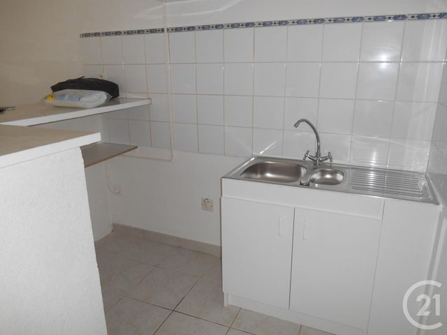 Appartement F2 à louer - 2 pièces - 41.68 m2 - UCHAUD - 30 - LANGUEDOC-ROUSSILLON - Century 21 Pays De Lunel