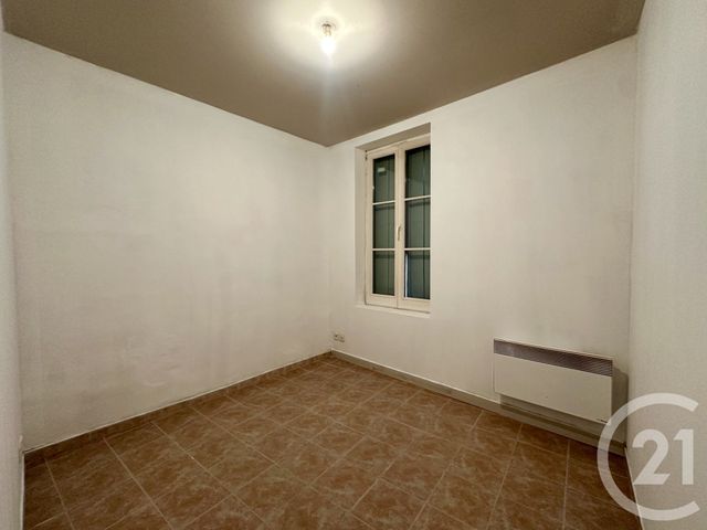 Afficher la photo en grand Appartement Studio à louer - 1 pièce - 31.8 m2 - LUNEL - 34 - LANGUEDOC-ROUSSILLON - Century 21 Pays De Lunel