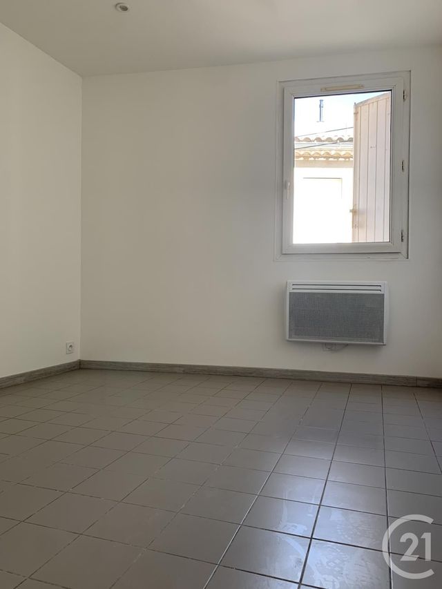 Afficher la photo en grand Appartement F3 à louer - 3 pièces - 48.21 m2 - VAUVERT - 30 - LANGUEDOC-ROUSSILLON - Century 21 Pays De Lunel