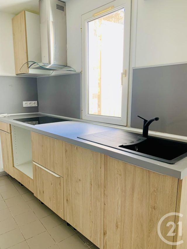 Afficher la photo en grand Appartement F3 à louer - 3 pièces - 48.21 m2 - VAUVERT - 30 - LANGUEDOC-ROUSSILLON - Century 21 Pays De Lunel