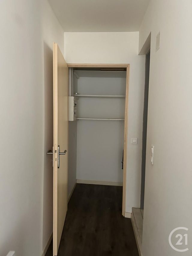 maison à louer - 3 pièces - 60.16 m2 - GALLARGUES LE MONTUEUX - 30 - LANGUEDOC-ROUSSILLON - Century 21 Pays De Lunel