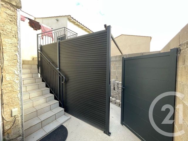 Appartement T2 à vendre - 2 pièces - 40.5 m2 - LUNEL - 34 - LANGUEDOC-ROUSSILLON - Century 21 Pays De Lunel