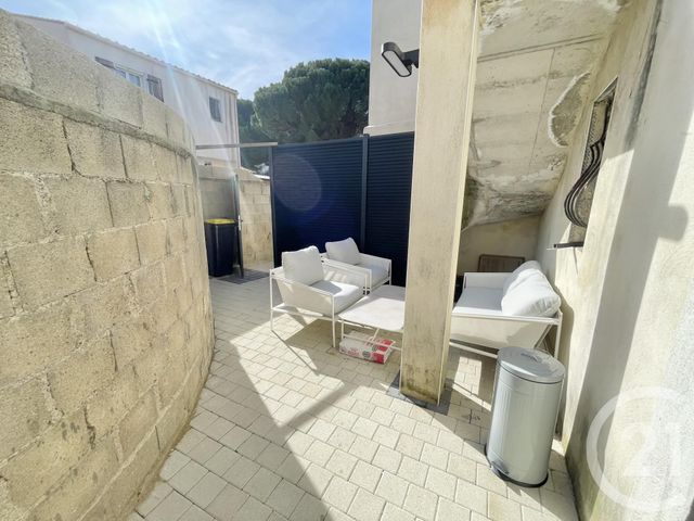 Appartement T2 à vendre - 2 pièces - 40.5 m2 - LUNEL - 34 - LANGUEDOC-ROUSSILLON - Century 21 Pays De Lunel