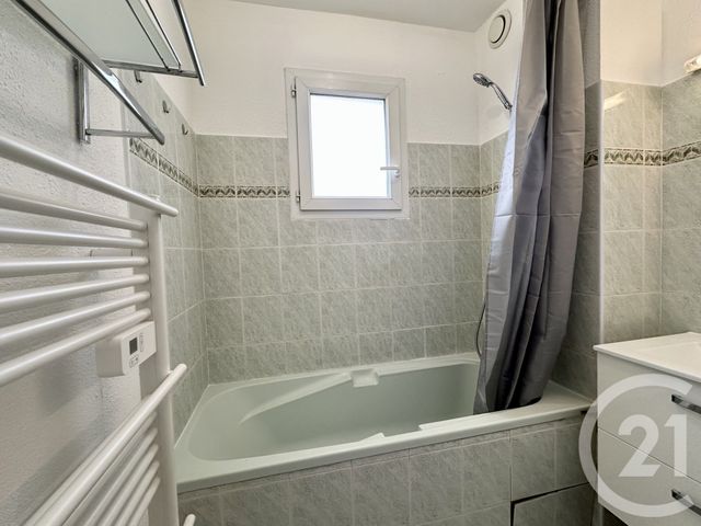 Appartement F2 à louer - 2 pièces - 42.35 m2 - LUNEL - 34 - LANGUEDOC-ROUSSILLON - Century 21 Pays De Lunel