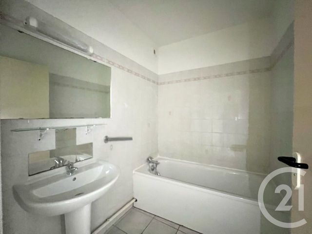 Appartement à vendre - 3 pièces - 60.51 m2 - LUNEL - 34 - LANGUEDOC-ROUSSILLON - Century 21 Pays De Lunel