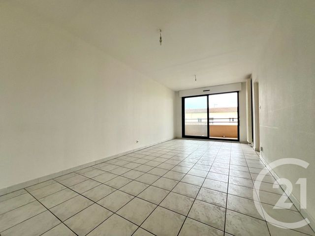 Appartement à vendre - 3 pièces - 60.51 m2 - LUNEL - 34 - LANGUEDOC-ROUSSILLON - Century 21 Pays De Lunel