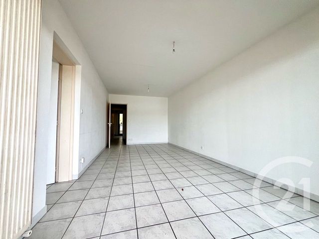 Appartement à vendre - 3 pièces - 60.51 m2 - LUNEL - 34 - LANGUEDOC-ROUSSILLON - Century 21 Pays De Lunel